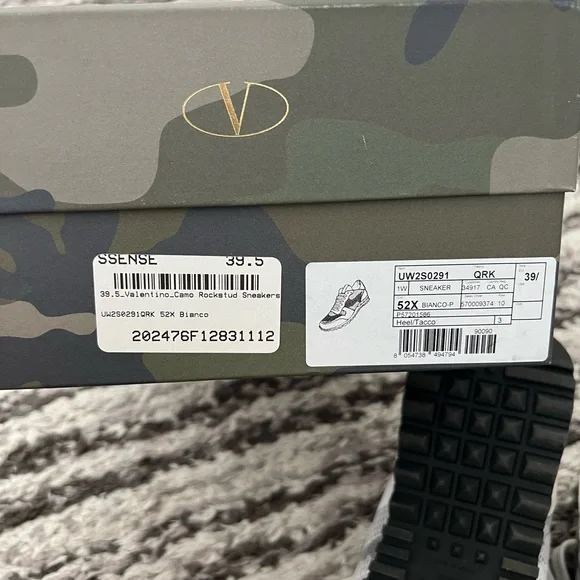 Valentino Rockrunner Sneakers - 39.5 - Picture 3 of 8
